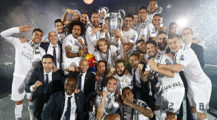 杰曼半场分球中路 周琦扛着胡金秋上篮