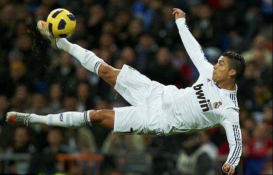 克尼佩尔快攻妙传 米勒跟进扣篮得手